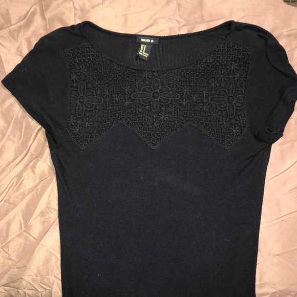 Forever 21 T-shirt - Picture 1 of 2